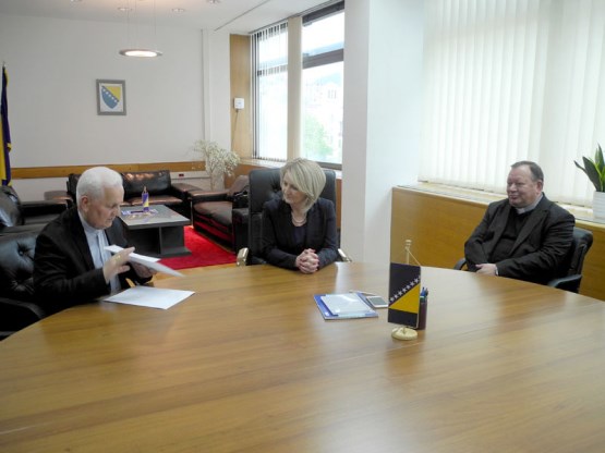 Zamjenica predsjedavajućeg Predstavničkog doma Borjana Krišto razgovarala sa biskupom banjalučkim dr. Franjom Komaricom
